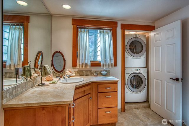 86 Shag Rock Lane, Orcas Island, WA 98245