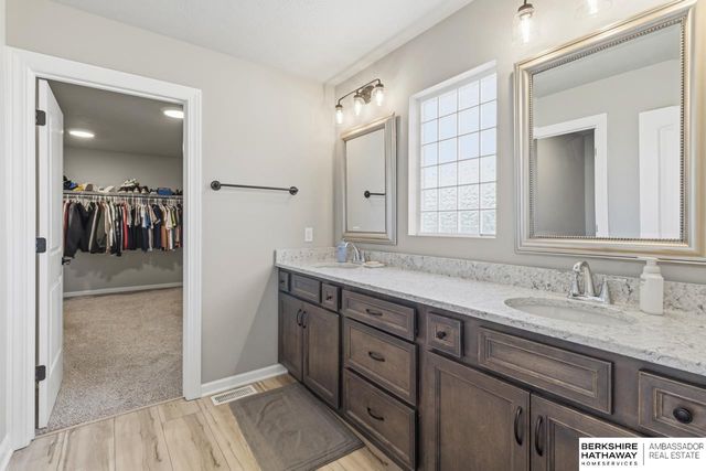 16316 Whitmore Street, Bennington, NE 68007