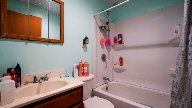 415 N 38TH Street, Council Bluffs, IA 51501