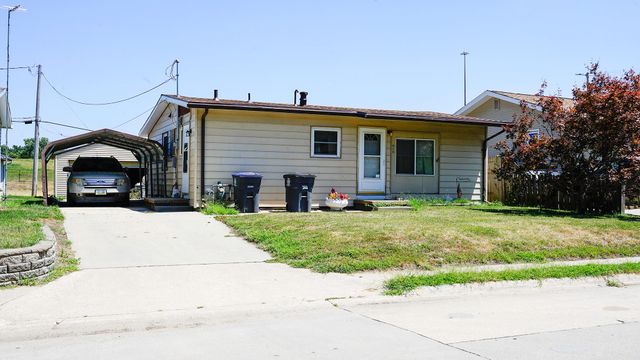 415 N 38TH Street, Council Bluffs, IA 51501