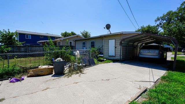 415 N 38TH Street, Council Bluffs, IA 51501