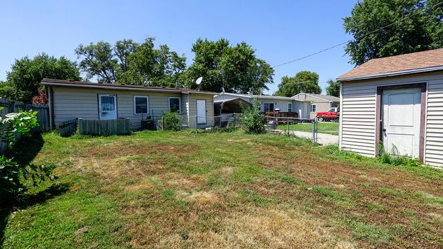 415 N 38TH Street, Council Bluffs, IA 51501