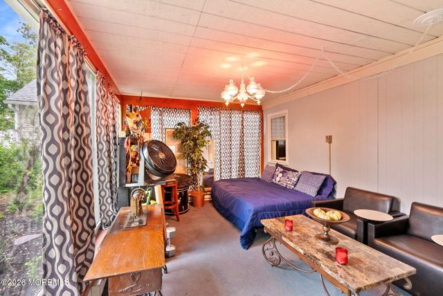 33 Kossman Street, East Brunswick, NJ 08816