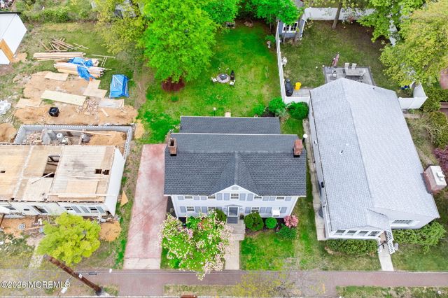 33 Kossman Street, East Brunswick, NJ 08816