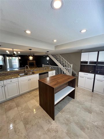 1117 S PINELLAS BAYWAY S 306, St Petersburg, FL 33715