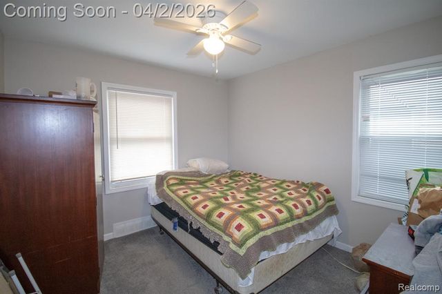 34294 Glover Street, Wayne, MI 48184