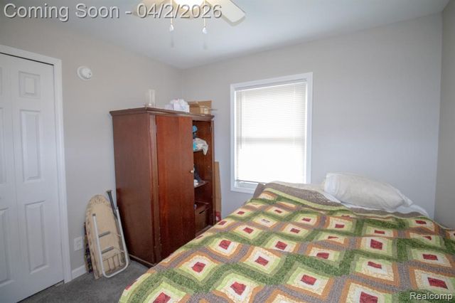 34294 Glover Street, Wayne, MI 48184