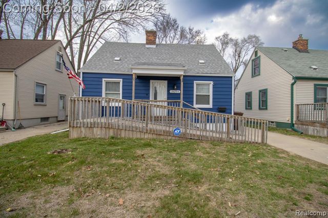 34294 Glover Street, Wayne, MI 48184