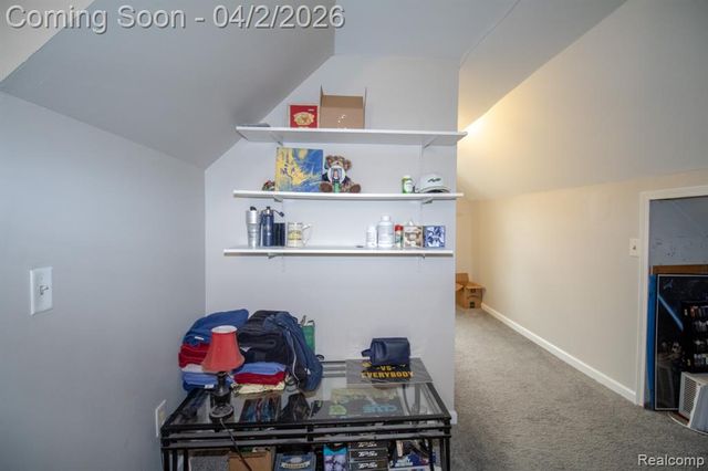 34294 Glover Street, Wayne, MI 48184