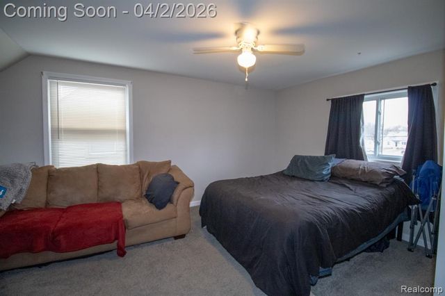 34294 Glover Street, Wayne, MI 48184