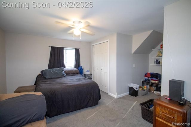 34294 Glover Street, Wayne, MI 48184