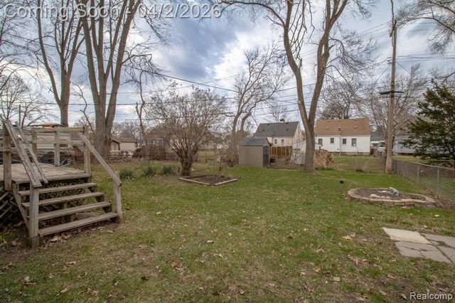 34294 Glover Street, Wayne, MI 48184