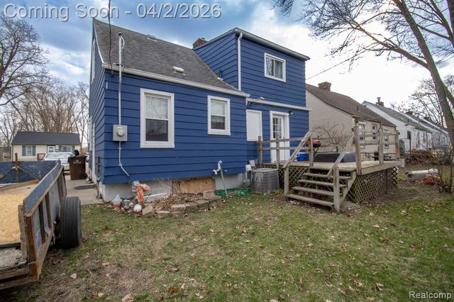 34294 Glover Street, Wayne, MI 48184