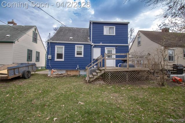 34294 Glover Street, Wayne, MI 48184