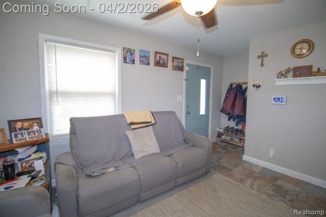 34294 Glover Street, Wayne, MI 48184