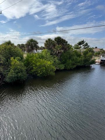 18790 MACGILL AVENUE, Port Charlotte, FL 33948