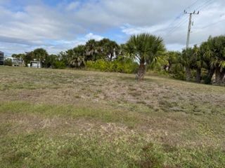 18790 MACGILL AVENUE, Port Charlotte, FL 33948