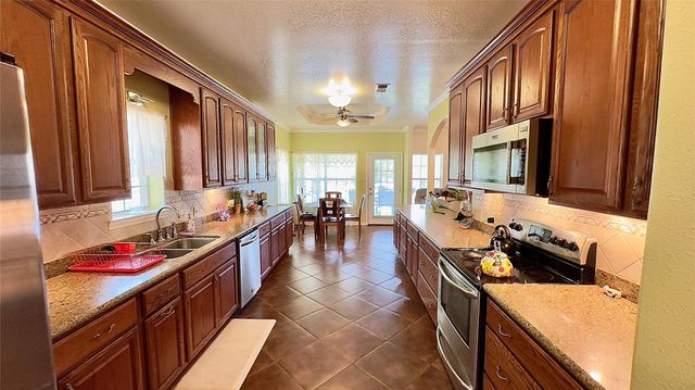 6161 County Road 3385, Lovelady, TX 75851