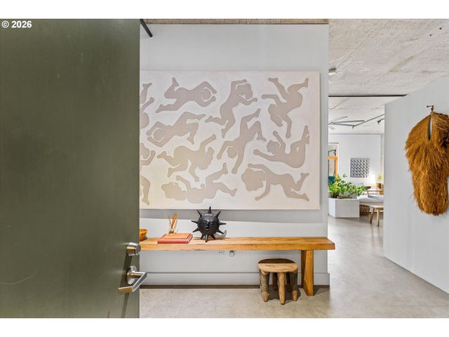 411 Nw FLANDERS St 805, Portland, OR 97209
