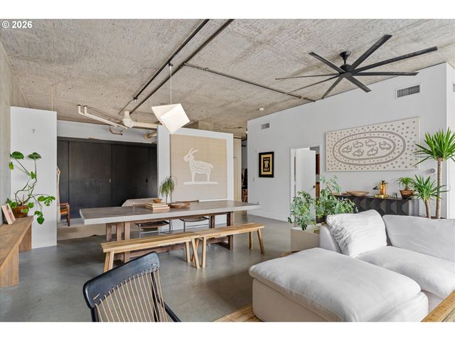 411 Nw FLANDERS St 805, Portland, OR 97209