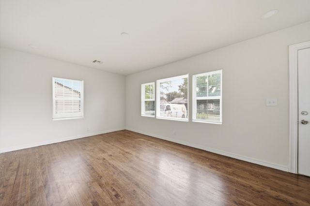 1112 S 53rd West Avenue, Tulsa, OK 74127