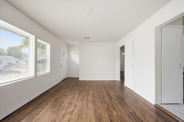 1112 S 53rd West Avenue, Tulsa, OK 74127