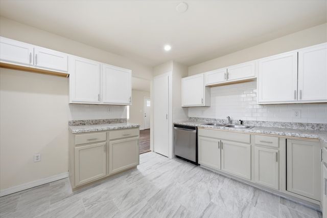 1112 S 53rd West Avenue, Tulsa, OK 74127
