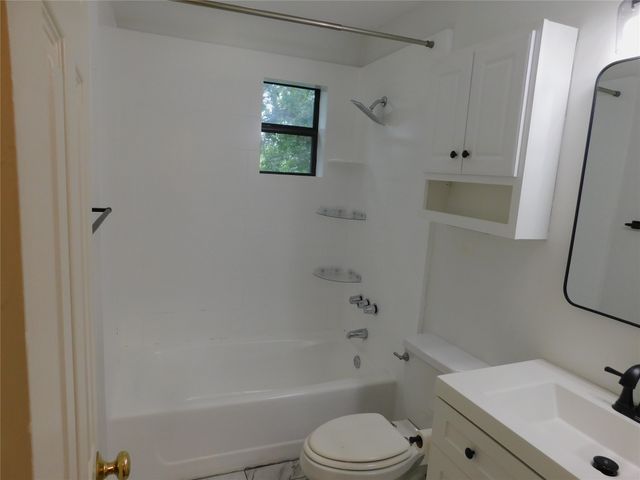 4906 N Hall Street, Dallas, TX 75235