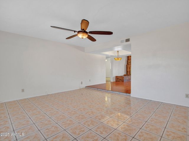 5541 W CROCUS Drive, Glendale, AZ 85306