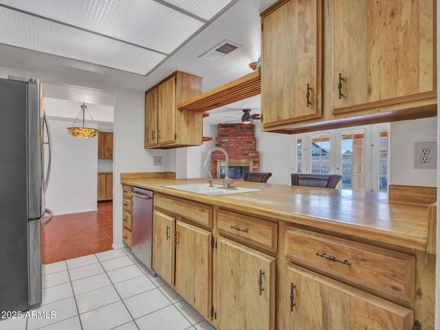 5541 W CROCUS Drive, Glendale, AZ 85306