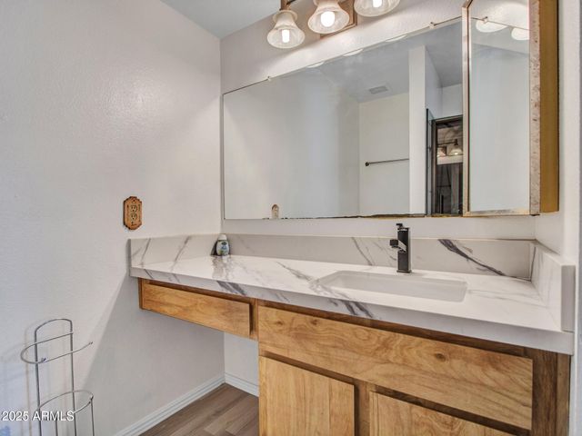 5541 W CROCUS Drive, Glendale, AZ 85306