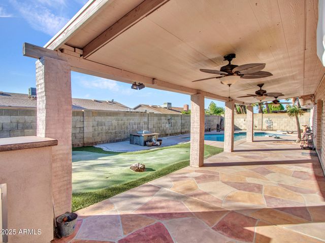 5541 W CROCUS Drive, Glendale, AZ 85306