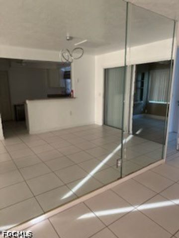 381 Melody CT, Fort Myers, FL 33916