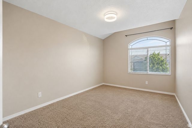 6802 W VALLEY MAPLE DR, West Jordan, UT 84081