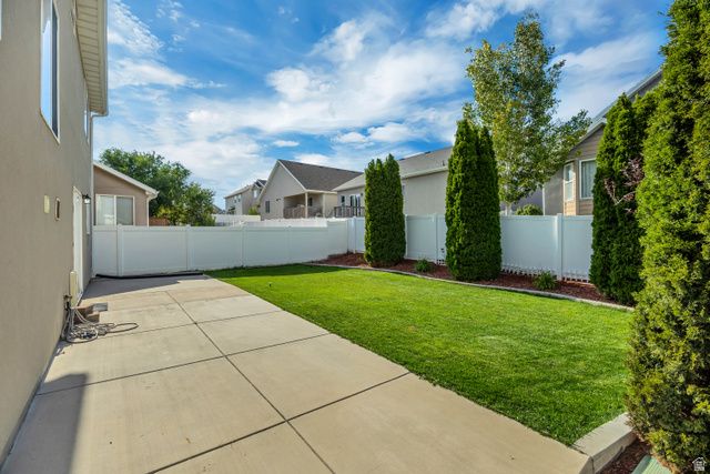 6802 W VALLEY MAPLE DR, West Jordan, UT 84081