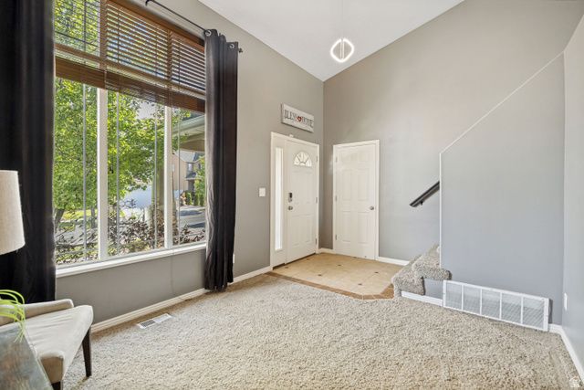 6802 W VALLEY MAPLE DR, West Jordan, UT 84081