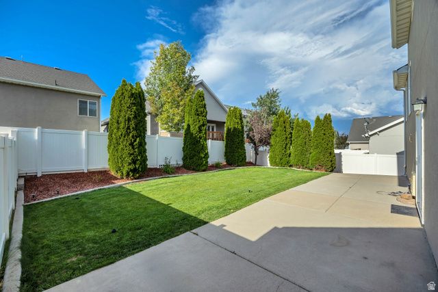 6802 W VALLEY MAPLE DR, West Jordan, UT 84081