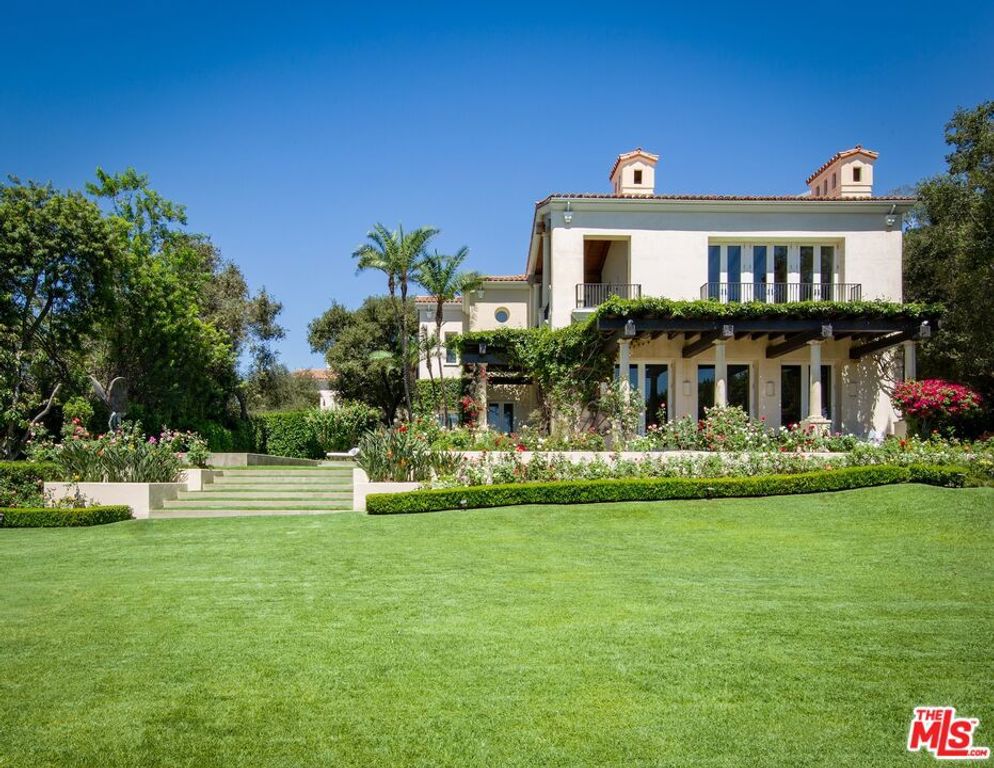 1672 Waynecrest Drive, Beverly Hills, CA 90210 — photo 2