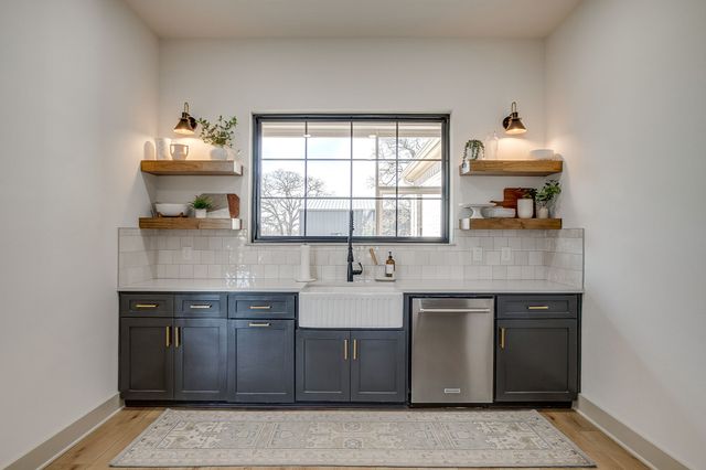 2001 Pinetree Post, Weatherford, TX 76087