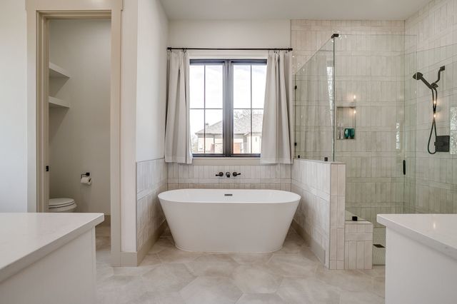 2001 Pinetree Post, Weatherford, TX 76087