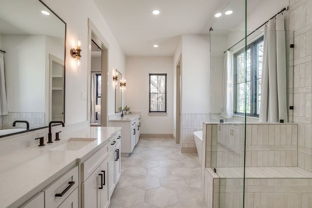 2001 Pinetree Post, Weatherford, TX 76087