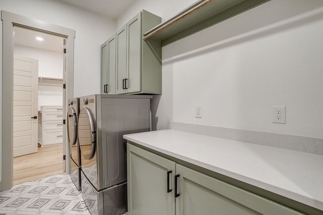 2001 Pinetree Post, Weatherford, TX 76087