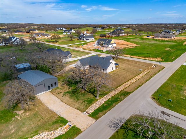 2001 Pinetree Post, Weatherford, TX 76087