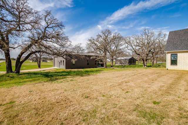 2001 Pinetree Post, Weatherford, TX 76087