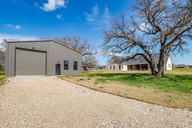 2001 Pinetree Post, Weatherford, TX 76087