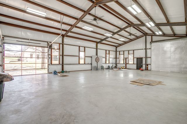 2001 Pinetree Post, Weatherford, TX 76087