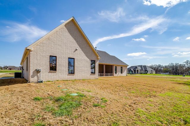 2001 Pinetree Post, Weatherford, TX 76087