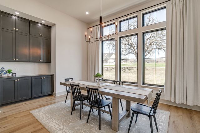 2001 Pinetree Post, Weatherford, TX 76087