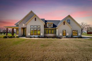 2001 Pinetree Post, Weatherford, TX 76087