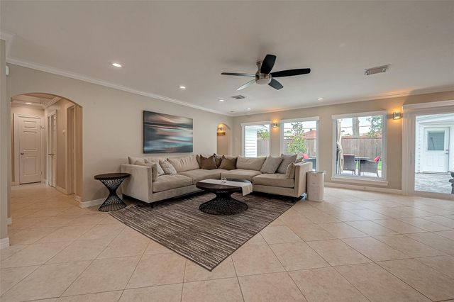 2123 Rosefield Drive, Houston, TX 77080